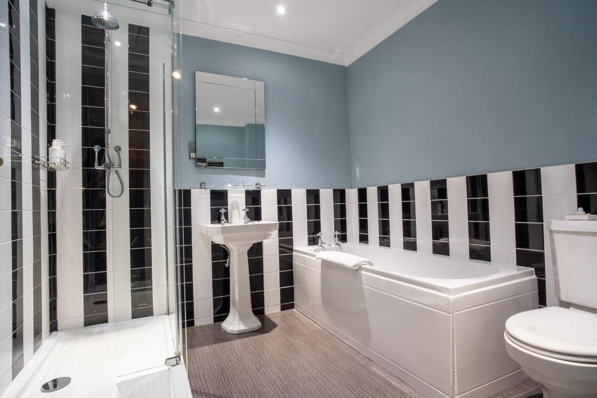 Stonehouse Court Hotel - A Bespoke Hotel Bagian luar foto